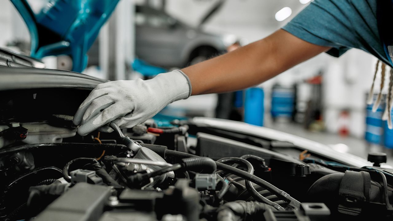 Bilservice i verkstad hos Auto Classic